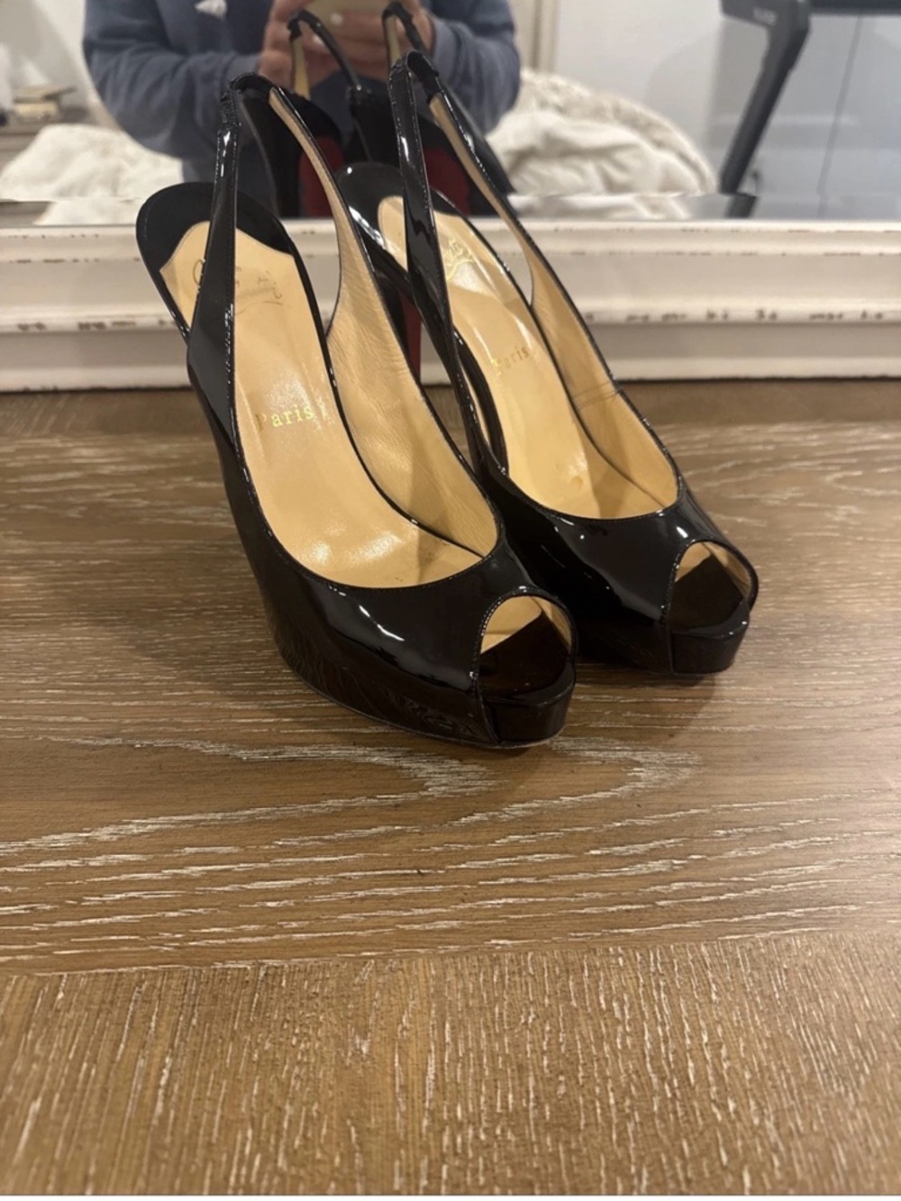 Christian Louboutin Womens
New Very Privé Slingback (120mm). Peep Toe 39.5